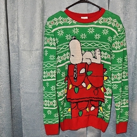 5. Peanuts Men's Green & Red Snoopy Crewneck Christmas Sweater - Medium (38-40) - Picture 1 of 4